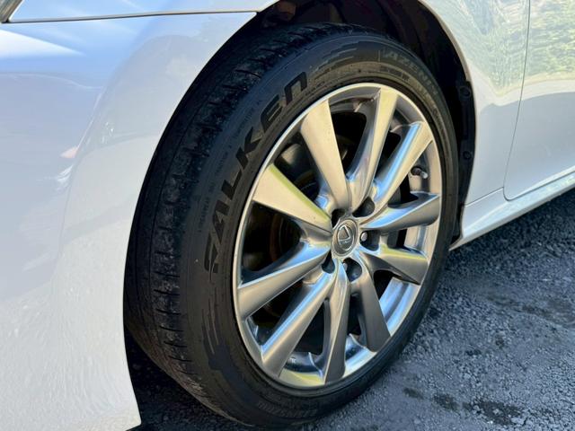 GS 250 Ipkg /後期Fグリル仕様/サンルーフ/クルーズコントロール/コーナーセンサー/シートヒータ・エアコン/電動格納ミラー/パワーシート/シートメモリ/LEDヘッドライト/ETC/バックカメラ/Bluetooth(7枚目)