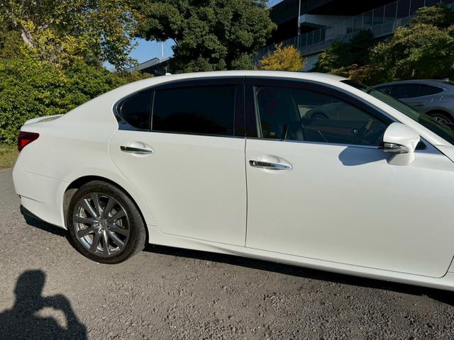 GS 250 Ipkg /後期Fグリル仕様/サンルーフ/クルーズコントロール/コーナーセンサー/シートヒータ・エアコン/電動格納ミラー/パワーシート/シートメモリ/LEDヘッドライト/ETC/バックカメラ/Bluetooth(11枚目)