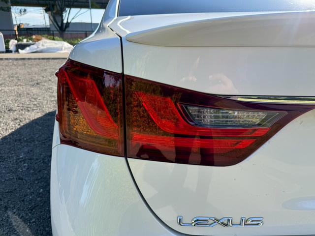 GS 250 Ipkg /後期Fグリル仕様/サンルーフ/クルーズコントロール/コーナーセンサー/シートヒータ・エアコン/電動格納ミラー/パワーシート/シートメモリ/LEDヘッドライト/ETC/バックカメラ/Bluetooth(19枚目)