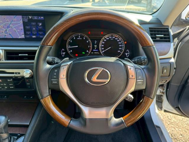 GS 250 Ipkg /後期Fグリル仕様/サンルーフ/クルーズコントロール/コーナーセンサー/シートヒータ・エアコン/電動格納ミラー/パワーシート/シートメモリ/LEDヘッドライト/ETC/バックカメラ/Bluetooth(34枚目)