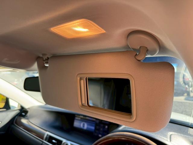 GS 250 Ipkg /後期Fグリル仕様/サンルーフ/クルーズコントロール/コーナーセンサー/シートヒータ・エアコン/電動格納ミラー/パワーシート/シートメモリ/LEDヘッドライト/ETC/バックカメラ/Bluetooth(49枚目)