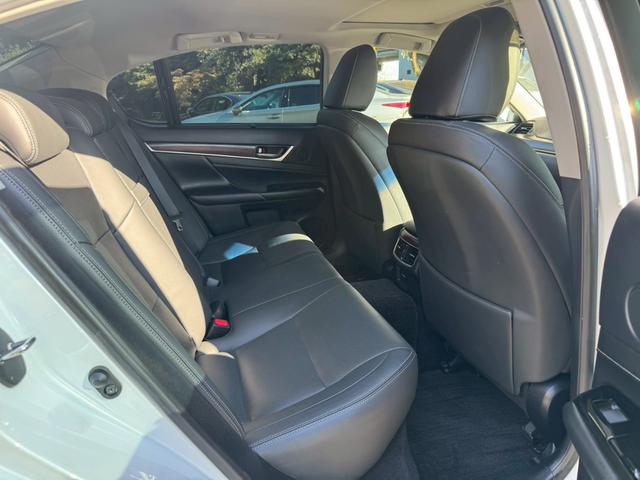 GS 250 Ipkg /後期Fグリル仕様/サンルーフ/クルーズコントロール/コーナーセンサー/シートヒータ・エアコン/電動格納ミラー/パワーシート/シートメモリ/LEDヘッドライト/ETC/バックカメラ/Bluetooth(52枚目)