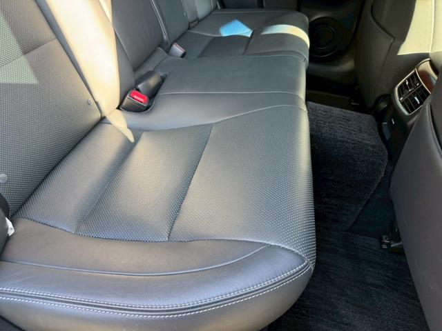 GS 250 Ipkg /後期Fグリル仕様/サンルーフ/クルーズコントロール/コーナーセンサー/シートヒータ・エアコン/電動格納ミラー/パワーシート/シートメモリ/LEDヘッドライト/ETC/バックカメラ/Bluetooth(56枚目)