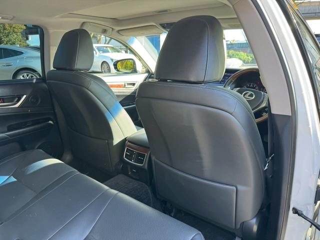 GS 250 Ipkg /後期Fグリル仕様/サンルーフ/クルーズコントロール/コーナーセンサー/シートヒータ・エアコン/電動格納ミラー/パワーシート/シートメモリ/LEDヘッドライト/ETC/バックカメラ/Bluetooth(59枚目)