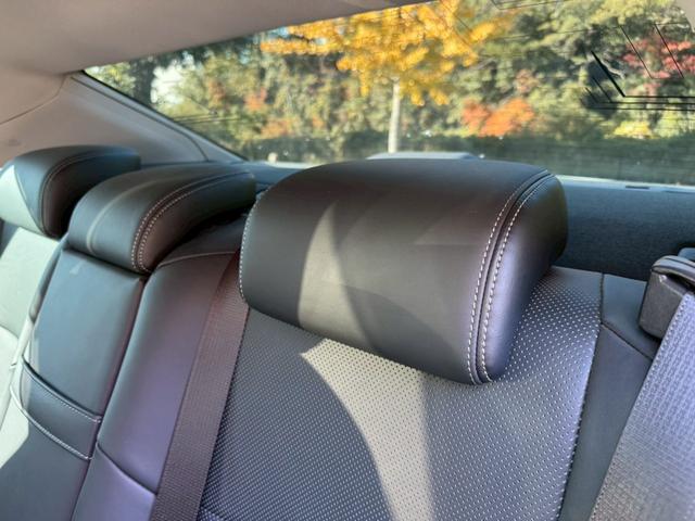 GS 250 Ipkg /後期Fグリル仕様/サンルーフ/クルーズコントロール/コーナーセンサー/シートヒータ・エアコン/電動格納ミラー/パワーシート/シートメモリ/LEDヘッドライト/ETC/バックカメラ/Bluetooth(64枚目)