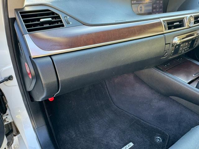 GS 250 Ipkg /後期Fグリル仕様/サンルーフ/クルーズコントロール/コーナーセンサー/シートヒータ・エアコン/電動格納ミラー/パワーシート/シートメモリ/LEDヘッドライト/ETC/バックカメラ/Bluetooth(71枚目)