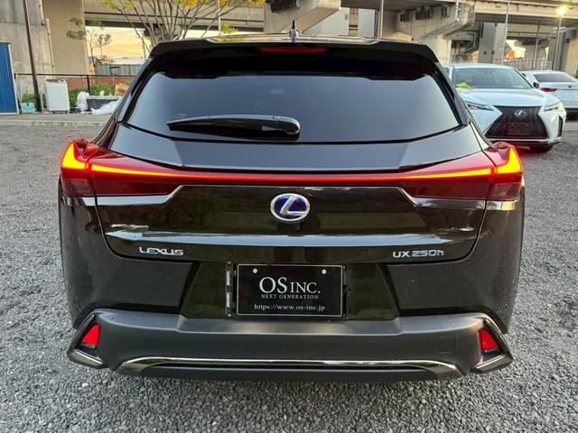 UX 250h Fスポーツ 衝突軽減/全周囲カメラ/レーダークルーズコントロール/コーナーセンサー/HUD/BSM/ハンドルヒーター/シートヒーター・エアコン/パワーシート/シートメモリ/ETC/Bluetooth/バックカメラ(32枚目)