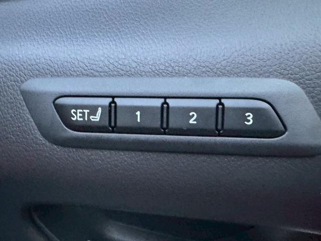 UX 250h Fスポーツ 衝突軽減/全周囲カメラ/レーダークルーズコントロール/コーナーセンサー/HUD/BSM/ハンドルヒーター/シートヒーター・エアコン/パワーシート/シートメモリ/ETC/Bluetooth/バックカメラ(35枚目)