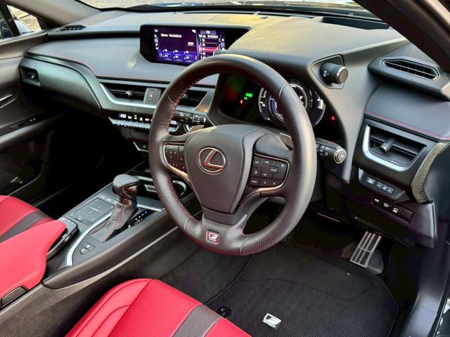 UX 250h Fスポーツ 衝突軽減/全周囲カメラ/レーダークルーズコントロール/コーナーセンサー/HUD/BSM/ハンドルヒーター/シートヒーター・エアコン/パワーシート/シートメモリ/ETC/Bluetooth/バックカメラ(40枚目)