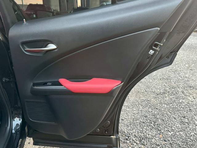 UX 250h Fスポーツ 衝突軽減/全周囲カメラ/レーダークルーズコントロール/コーナーセンサー/HUD/BSM/ハンドルヒーター/シートヒーター・エアコン/パワーシート/シートメモリ/ETC/Bluetooth/バックカメラ(59枚目)