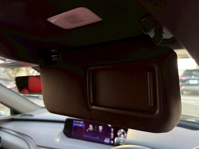 UX 250h Fスポーツ 衝突軽減/全周囲カメラ/レーダークルーズコントロール/コーナーセンサー/HUD/BSM/ハンドルヒーター/シートヒーター・エアコン/パワーシート/シートメモリ/ETC/Bluetooth/バックカメラ(61枚目)