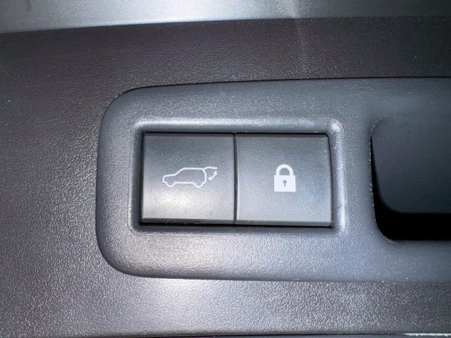 UX 250h Fスポーツ 衝突軽減/全周囲カメラ/レーダークルーズコントロール/コーナーセンサー/HUD/BSM/ハンドルヒーター/シートヒーター・エアコン/パワーシート/シートメモリ/ETC/Bluetooth/バックカメラ(64枚目)