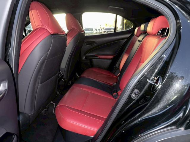 UX 250h Fスポーツ 衝突軽減/全周囲カメラ/レーダークルーズコントロール/コーナーセンサー/HUD/BSM/ハンドルヒーター/シートヒーター・エアコン/パワーシート/シートメモリ/ETC/Bluetooth/バックカメラ(68枚目)