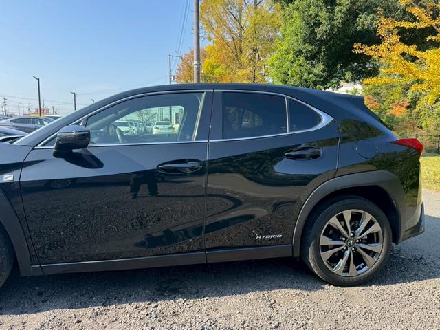 UX 250h Fスポーツ 衝突軽減/レーダークルーズコントロール/コーナーセンサー/ハンドルヒーター/シートヒーター/パワーシート/シートメモリ/ETC/Bluetooth/バックカメラ/プッシュスタート/電動格納ミラー(8枚目)