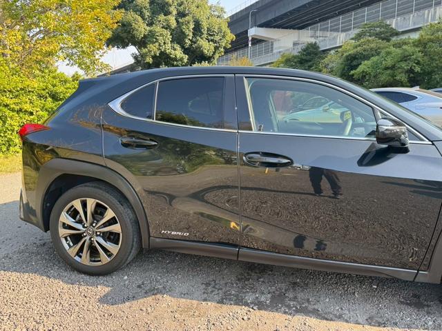 UX 250h Fスポーツ 衝突軽減/レーダークルーズコントロール/コーナーセンサー/ハンドルヒーター/シートヒーター/パワーシート/シートメモリ/ETC/Bluetooth/バックカメラ/プッシュスタート/電動格納ミラー(19枚目)