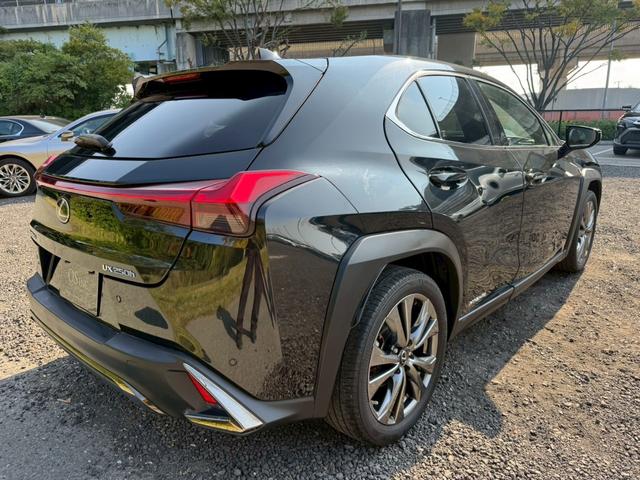 UX 250h Fスポーツ 衝突軽減/レーダークルーズコントロール/コーナーセンサー/ハンドルヒーター/シートヒーター/パワーシート/シートメモリ/ETC/Bluetooth/バックカメラ/プッシュスタート/電動格納ミラー(20枚目)