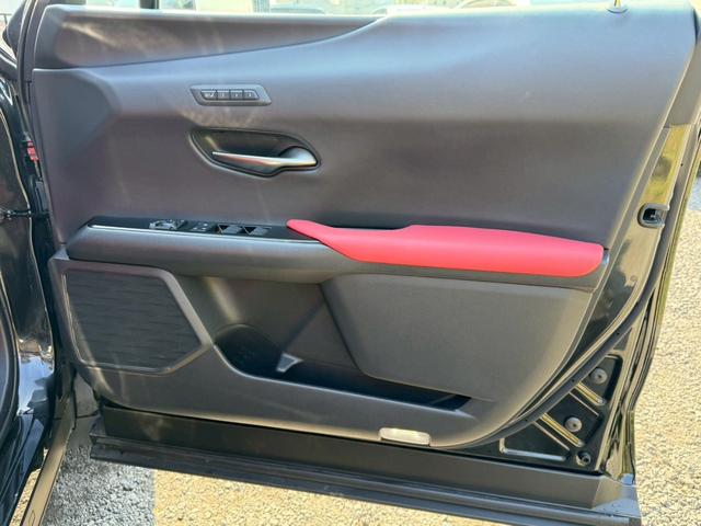 UX 250h Fスポーツ 衝突軽減/レーダークルーズコントロール/コーナーセンサー/ハンドルヒーター/シートヒーター/パワーシート/シートメモリ/ETC/Bluetooth/バックカメラ/プッシュスタート/電動格納ミラー(29枚目)