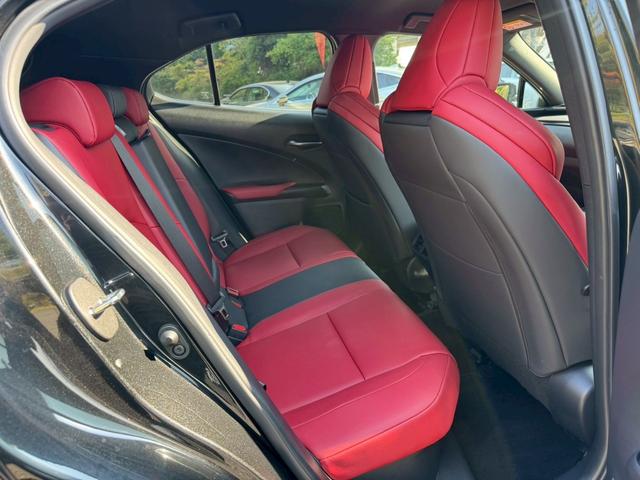 UX 250h Fスポーツ 衝突軽減/レーダークルーズコントロール/コーナーセンサー/ハンドルヒーター/シートヒーター/パワーシート/シートメモリ/ETC/Bluetooth/バックカメラ/プッシュスタート/電動格納ミラー(61枚目)