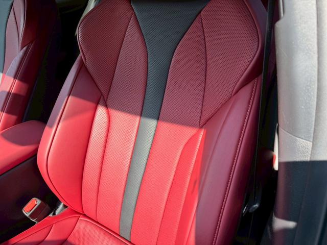 UX 250h Fスポーツ 衝突軽減/レーダークルーズコントロール/コーナーセンサー/ハンドルヒーター/シートヒーター/パワーシート/シートメモリ/ETC/Bluetooth/バックカメラ/プッシュスタート/電動格納ミラー(75枚目)