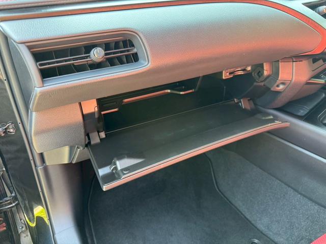 UX 250h Fスポーツ 衝突軽減/レーダークルーズコントロール/コーナーセンサー/ハンドルヒーター/シートヒーター/パワーシート/シートメモリ/ETC/Bluetooth/バックカメラ/プッシュスタート/電動格納ミラー(78枚目)