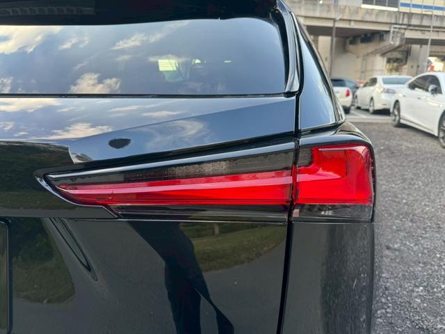 ＮＸ ３００ｈ　Ｆスポーツ　後期／サンルーフ／レーダークルーズコントロール／コーナーセンサー／ハンドルヒーター／シートヒーター・エアコン／パワーシート／シートメモリ／ＥＴＣ／Ｂｌｕｅｔｏｏｔｈ／電動リアゲート／プッシュスタート（21枚目）