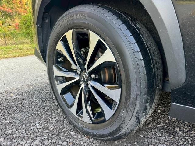 ＮＸ ３００ｈ　Ｆスポーツ　後期／サンルーフ／レーダークルーズコントロール／コーナーセンサー／ハンドルヒーター／シートヒーター・エアコン／パワーシート／シートメモリ／ＥＴＣ／Ｂｌｕｅｔｏｏｔｈ／電動リアゲート／プッシュスタート（23枚目）