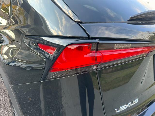 ＮＸ ３００ｈ　Ｆスポーツ　後期／サンルーフ／レーダークルーズコントロール／コーナーセンサー／ハンドルヒーター／シートヒーター・エアコン／パワーシート／シートメモリ／ＥＴＣ／Ｂｌｕｅｔｏｏｔｈ／電動リアゲート／プッシュスタート（27枚目）