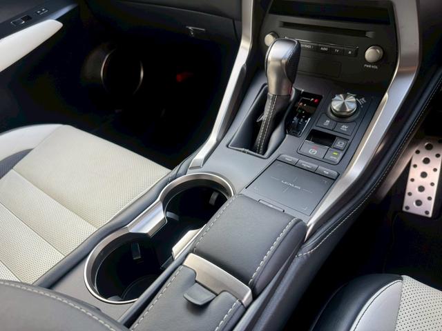 ＮＸ ３００ｈ　Ｆスポーツ　後期／サンルーフ／レーダークルーズコントロール／コーナーセンサー／ハンドルヒーター／シートヒーター・エアコン／パワーシート／シートメモリ／ＥＴＣ／Ｂｌｕｅｔｏｏｔｈ／電動リアゲート／プッシュスタート（47枚目）