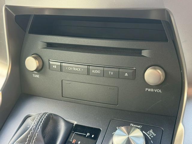 ＮＸ ３００ｈ　Ｆスポーツ　後期／サンルーフ／レーダークルーズコントロール／コーナーセンサー／ハンドルヒーター／シートヒーター・エアコン／パワーシート／シートメモリ／ＥＴＣ／Ｂｌｕｅｔｏｏｔｈ／電動リアゲート／プッシュスタート（51枚目）