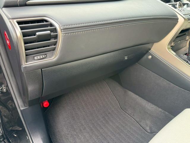 ＮＸ ３００ｈ　Ｆスポーツ　後期／サンルーフ／レーダークルーズコントロール／コーナーセンサー／ハンドルヒーター／シートヒーター・エアコン／パワーシート／シートメモリ／ＥＴＣ／Ｂｌｕｅｔｏｏｔｈ／電動リアゲート／プッシュスタート（77枚目）