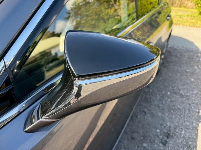 ＥＳ ３００ｈ　サンルーフ／衝突軽減／レーダークルーズコントロール／コーナーセンサー／ハンドルヒーター／シートヒーター・エアコン／ＢＳＭ／パワーシート／シートメモリ／ＥＴＣ／Ｂｌｕｅｔｏｏｔｈ／プッシュスタート（7枚目）