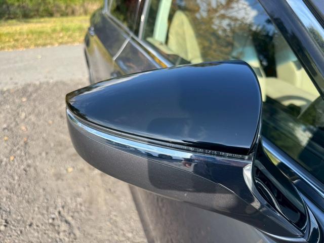 ＥＳ ３００ｈ　サンルーフ／衝突軽減／レーダークルーズコントロール／コーナーセンサー／ハンドルヒーター／シートヒーター・エアコン／ＢＳＭ／パワーシート／シートメモリ／ＥＴＣ／Ｂｌｕｅｔｏｏｔｈ／プッシュスタート（18枚目）