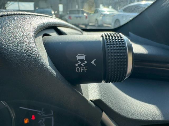 ＥＳ ３００ｈ　サンルーフ／衝突軽減／レーダークルーズコントロール／コーナーセンサー／ハンドルヒーター／シートヒーター・エアコン／ＢＳＭ／パワーシート／シートメモリ／ＥＴＣ／Ｂｌｕｅｔｏｏｔｈ／プッシュスタート（43枚目）