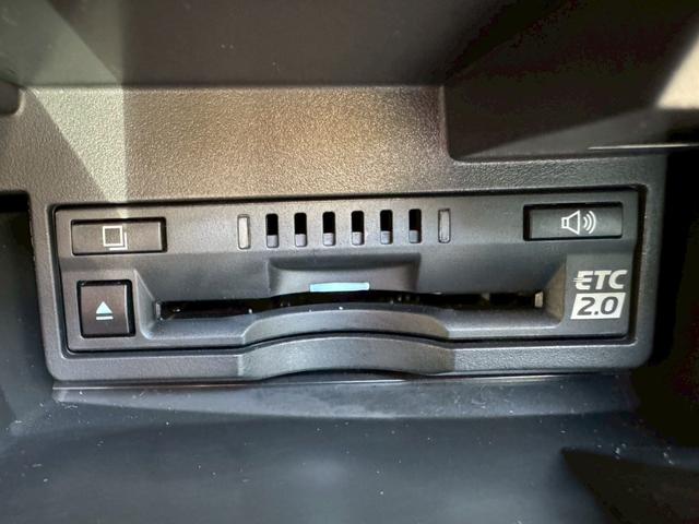 ＥＳ ３００ｈ　サンルーフ／衝突軽減／レーダークルーズコントロール／コーナーセンサー／ハンドルヒーター／シートヒーター・エアコン／ＢＳＭ／パワーシート／シートメモリ／ＥＴＣ／Ｂｌｕｅｔｏｏｔｈ／プッシュスタート（47枚目）