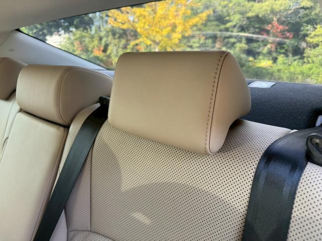 ＥＳ ３００ｈ　サンルーフ／衝突軽減／レーダークルーズコントロール／コーナーセンサー／ハンドルヒーター／シートヒーター・エアコン／ＢＳＭ／パワーシート／シートメモリ／ＥＴＣ／Ｂｌｕｅｔｏｏｔｈ／プッシュスタート（71枚目）