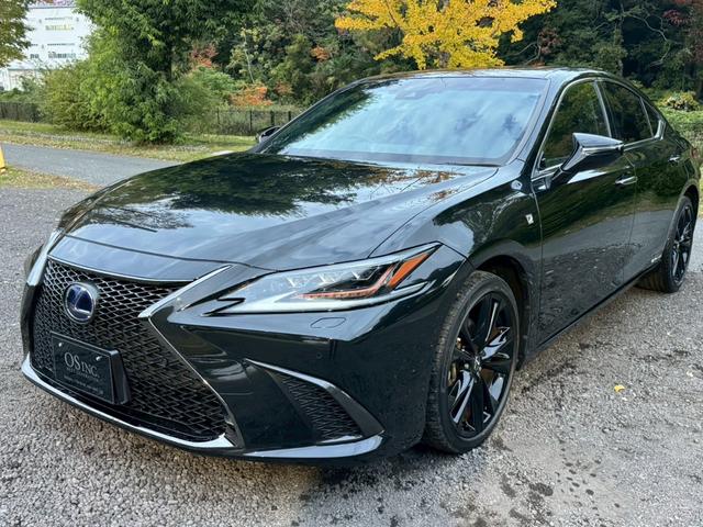 ＥＳ ３００ｈ　Ｆスポーツ　サンルーフ／衝突軽減／レーダークルーズコントロール／コーナーセンサー／ハンドルヒーター／シートヒーター・エアコン／パワーシート／シートメモリ／ＥＴＣ／Ｂｌｕｅｔｏｏｔｈ／バックカメラ／電動リアゲート（4枚目）