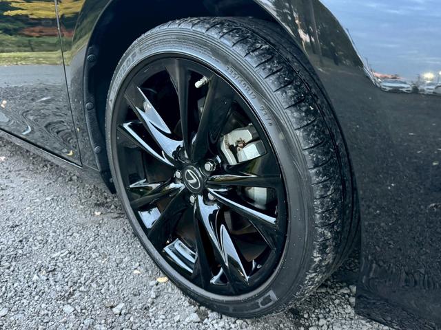 ＥＳ ３００ｈ　Ｆスポーツ　サンルーフ／衝突軽減／レーダークルーズコントロール／コーナーセンサー／ハンドルヒーター／シートヒーター・エアコン／パワーシート／シートメモリ／ＥＴＣ／Ｂｌｕｅｔｏｏｔｈ／バックカメラ／電動リアゲート（17枚目）