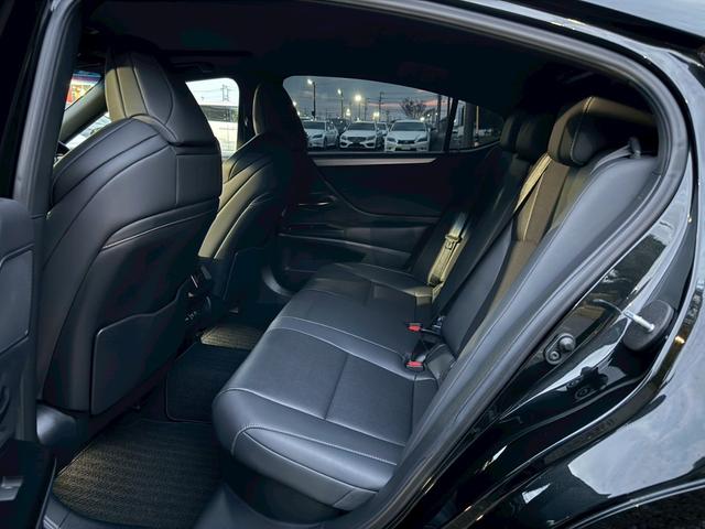 ＥＳ ３００ｈ　Ｆスポーツ　サンルーフ／衝突軽減／レーダークルーズコントロール／コーナーセンサー／ハンドルヒーター／シートヒーター・エアコン／パワーシート／シートメモリ／ＥＴＣ／Ｂｌｕｅｔｏｏｔｈ／バックカメラ／電動リアゲート（69枚目）