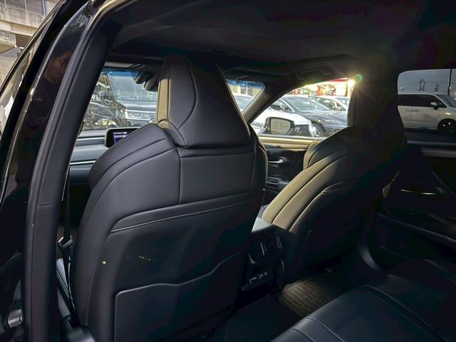 ＥＳ ３００ｈ　Ｆスポーツ　サンルーフ／衝突軽減／レーダークルーズコントロール／コーナーセンサー／ハンドルヒーター／シートヒーター・エアコン／パワーシート／シートメモリ／ＥＴＣ／Ｂｌｕｅｔｏｏｔｈ／バックカメラ／電動リアゲート（72枚目）