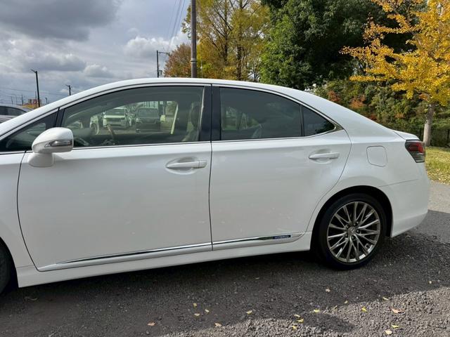 HS 250h VerI クルーズコントロール/コーナーセンサー/シートヒーター・エアコン/パワーシート/シートメモリ/ETC/Bluetooth/バックカメラ/プッシュスタート/電動格納ミラー/フルセグTV/純正ナビ(8枚目)