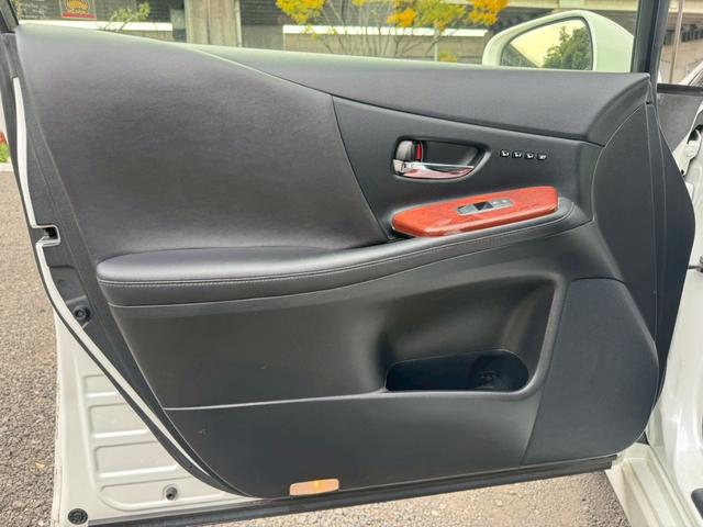 HS 250h VerI クルーズコントロール/コーナーセンサー/シートヒーター・エアコン/パワーシート/シートメモリ/ETC/Bluetooth/バックカメラ/プッシュスタート/電動格納ミラー/フルセグTV/純正ナビ(70枚目)