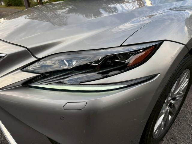 ＬＳ ５００ｈ　Ｉｐｋｇ　全周囲カメラ／衝突軽減／レーダークルーズコントロール／コーナーセンサー／ＨＵＤ／ＢＳＭ／ハンドルヒーター／シートヒーター・エアコン／パワーシート／シートメモリ／ＥＴＣ／Ｂｌｕｅｔｏｏｔｈ（5枚目）