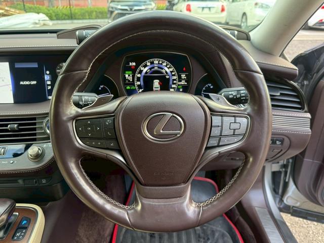ＬＳ ５００ｈ　Ｉｐｋｇ　全周囲カメラ／衝突軽減／レーダークルーズコントロール／コーナーセンサー／ＨＵＤ／ＢＳＭ／ハンドルヒーター／シートヒーター・エアコン／パワーシート／シートメモリ／ＥＴＣ／Ｂｌｕｅｔｏｏｔｈ（37枚目）