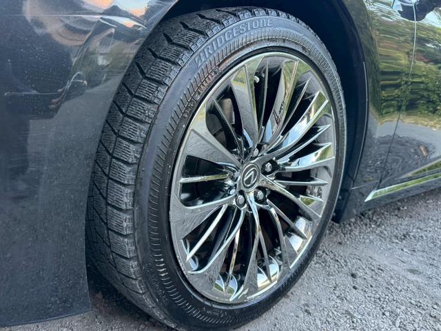 ＬＳ ５００ｈ　エグゼクティブ　マークレビンソン／衝突軽減／全周囲カメラ／レーダークルーズコントロール／コーナーセンサー／ＨＵＤ／ハンドルヒーター／シートヒーター・エアコン／パワーシート／シートメモリ／ＥＴＣ／Ｂｌｕｅｔｏｏｔｈ（8枚目）