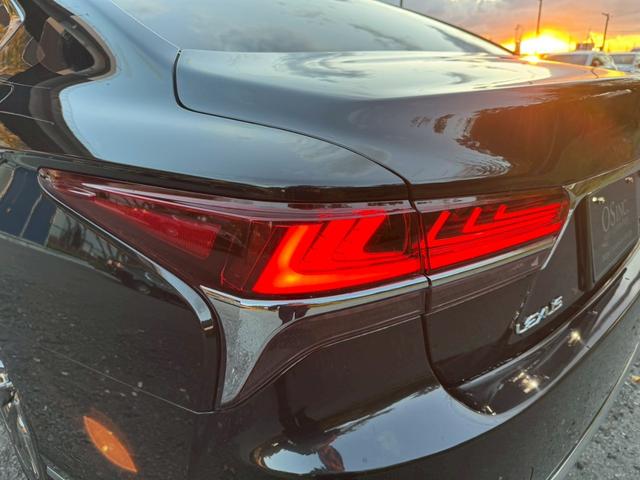 ＬＳ ５００ｈ　エグゼクティブ　マークレビンソン／衝突軽減／全周囲カメラ／レーダークルーズコントロール／コーナーセンサー／ＨＵＤ／ハンドルヒーター／シートヒーター・エアコン／パワーシート／シートメモリ／ＥＴＣ／Ｂｌｕｅｔｏｏｔｈ（24枚目）