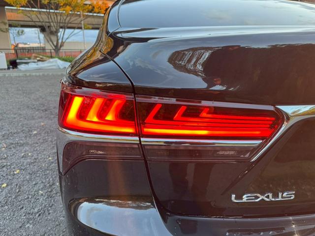 ＬＳ ５００ｈ　エグゼクティブ　マークレビンソン／衝突軽減／全周囲カメラ／レーダークルーズコントロール／コーナーセンサー／ＨＵＤ／ハンドルヒーター／シートヒーター・エアコン／パワーシート／シートメモリ／ＥＴＣ／Ｂｌｕｅｔｏｏｔｈ（25枚目）