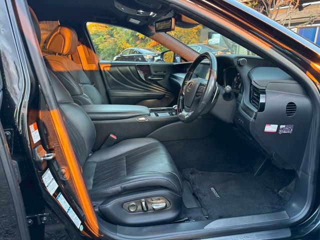ＬＳ ５００ｈ　エグゼクティブ　マークレビンソン／衝突軽減／全周囲カメラ／レーダークルーズコントロール／コーナーセンサー／ＨＵＤ／ハンドルヒーター／シートヒーター・エアコン／パワーシート／シートメモリ／ＥＴＣ／Ｂｌｕｅｔｏｏｔｈ（34枚目）