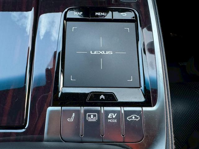 ＬＳ ５００ｈ　エグゼクティブ　マークレビンソン／衝突軽減／全周囲カメラ／レーダークルーズコントロール／コーナーセンサー／ＨＵＤ／ハンドルヒーター／シートヒーター・エアコン／パワーシート／シートメモリ／ＥＴＣ／Ｂｌｕｅｔｏｏｔｈ（52枚目）