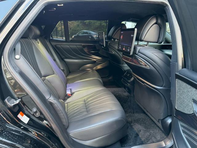 ＬＳ ５００ｈ　エグゼクティブ　マークレビンソン／衝突軽減／全周囲カメラ／レーダークルーズコントロール／コーナーセンサー／ＨＵＤ／ハンドルヒーター／シートヒーター・エアコン／パワーシート／シートメモリ／ＥＴＣ／Ｂｌｕｅｔｏｏｔｈ（59枚目）