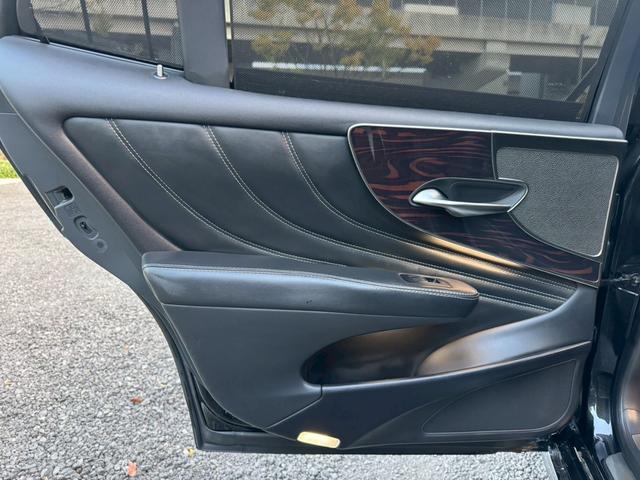 ＬＳ ５００ｈ　エグゼクティブ　マークレビンソン／衝突軽減／全周囲カメラ／レーダークルーズコントロール／コーナーセンサー／ＨＵＤ／ハンドルヒーター／シートヒーター・エアコン／パワーシート／シートメモリ／ＥＴＣ／Ｂｌｕｅｔｏｏｔｈ（68枚目）